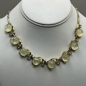 Elegant Vintage Gold and Creamy Pale Yellow Necklace